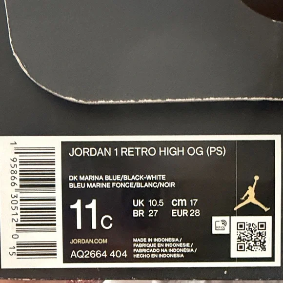 Kids 11c Jordan Retro High OG in Dark Marina Blue and Black - Picture 10 of 10